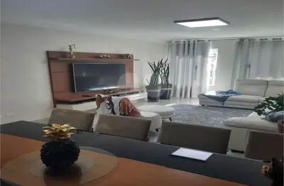Casa com 3 quartos à venda na Rua Rafael de Oliveira, Água Fria, São Paulo