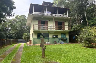 Casa com 3 quartos à venda na Oito, 42, Jardim Samambaia, Mairiporã