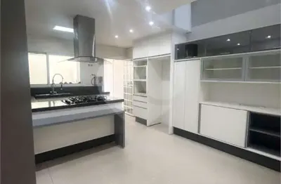 Casa com 3 quartos para alugar na Rua Casa Forte, Santana, São Paulo