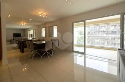 Apartamento com 3 quartos à venda ou para locação em perdizes - sp