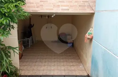 Sobrado com 3 quartos à venda ou para locação em parada inglesa - sp