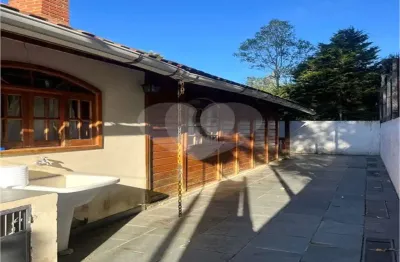 Casa em condomínio fechado com 3 quartos à venda na Das Gaivotas, 30, Serra da Cantareira, Mairiporã