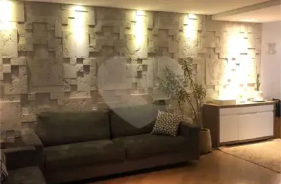 Casa com 3 quartos à venda na Vila Nivi, São Paulo 