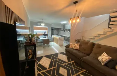 Casa em condomínio fechado com 3 quartos à venda na Silveiras, Vila Paulicéia, São Paulo