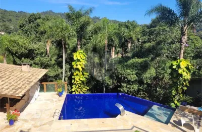 Casa em condomínio fechado com 3 quartos para alugar na Alameda Minas Gerais, S/N, Serra da Cantareira, Mairiporã