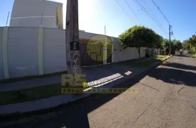 Casa com 5 quartos à venda na Rua Titanita, 68, Jardim Santa Helena, Maringá