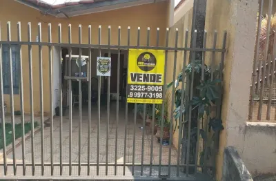 Casa com 2 quartos à venda na Rua Laura Luzia Franzoi, 35, Conjunto Habitacional Requião, Maringá