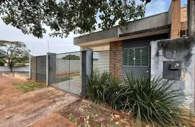 Casa com 2 quartos para alugar na Rua Pioneira Maria Fernandes Álvares, 668, Parque Residencial Aeroporto, Maringá