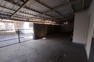 Casa com 2 quartos para alugar na Rua Florisval Xavier Costa, 188, Conjunto Habitacional Requião, Maringá