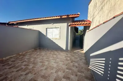 Casa com 2 quartos à venda no Jardim Magalhães, Itanhaém 