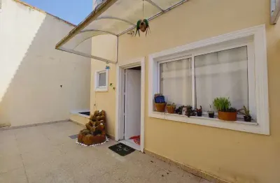 Sobrado em condomínio disponível para venda e financiamento imobiliário