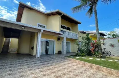 Casa com 4 quartos à venda na Belmira Novaes, Peruíbe 