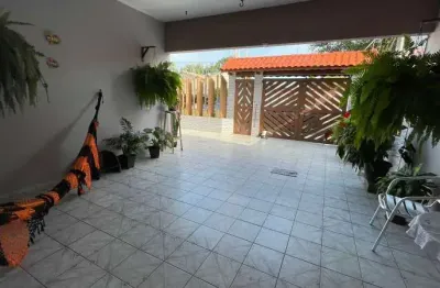 Casa com 3 quartos para alugar na Vila Loty, Itanhaém 