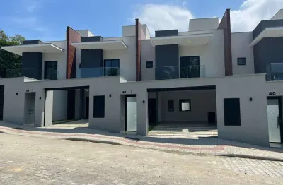 Casa com 3 quartos à venda no América, Joinville 