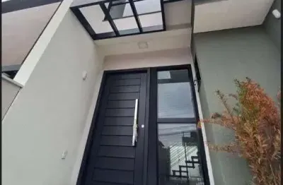Sobrado geminado a venda em joinville-sc, bairro floresta, 3 quartos, 1 suíte, 3 salas, 3 banheiros, 1 vaga, 111m²!
