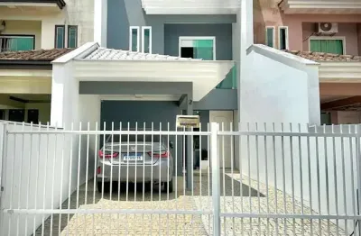Sobrado geminado no bairro aventureiro em joinville-sc!