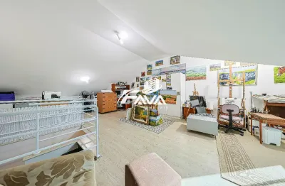 Sobrado trilex, 3 quartos, 1 suíte, 2 vagas de garagem, portão - curitiba - pr