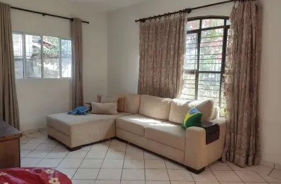 Casa térrea 3 quartos 2 suítes ideal para moradia ou investimento