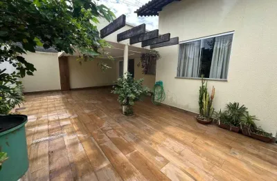 Casa com 3 quartos à venda na Avenida Capyaba, 1, Jardim Helvécia, Aparecida de Goiânia