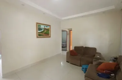 Casa à venda 3 quartos 1 suíte privacidade e conforto