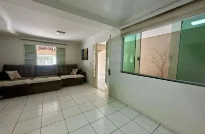 Casa com 3 quartos à venda na Rua J1, 100, Parque das Laranjeiras, Goiânia