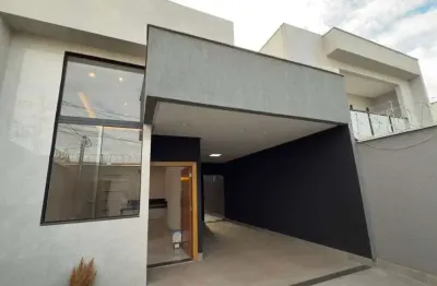 Casa térrea, churrasqueira e piscina, jardim atlântico – próximo ao parque cascavel!