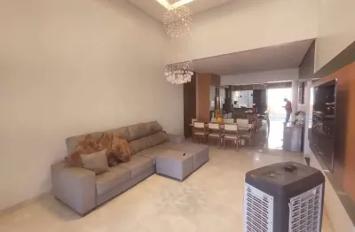 Casa com 3 quartos à venda na rua dona rosa amélia sócrates amorim, 100, parque veiga jardim, aparecida de goiânia, 174 m2 por r$ 849.000