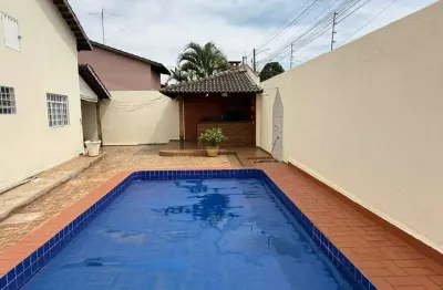 Casa ampla com piscina e churrasqueira – pronta para morar e financiar