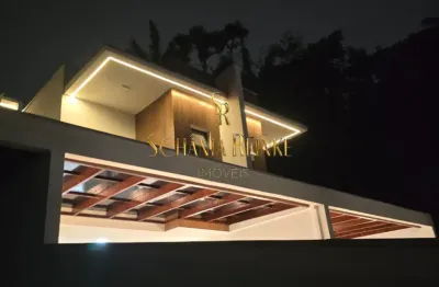 Sobrado geminado alto padrão próximo a ottokar doerfel