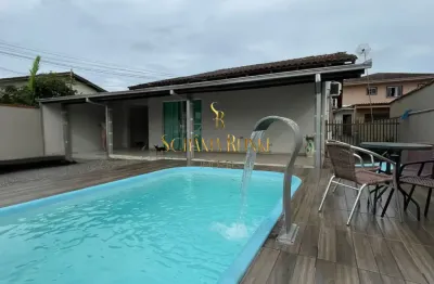 Casa com 3 quartos à venda no Guanabara, Joinville 