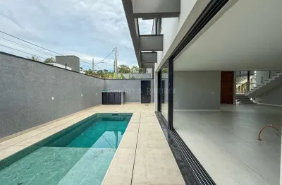 Casa em condomínio fechado com 3 quartos à venda no América, Joinville 