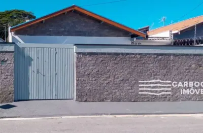 Casa com 3 quartos à venda na Rua Wellington Queiros de Oliveira, 209, Jardim Independência, Taubaté