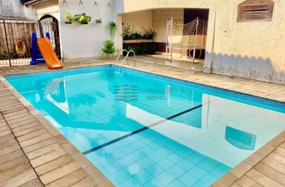 Casa com 5 quartos à venda na Rua Doutor Joaquim Carlos Knechtel, 123, Jardim Jequitibá, Caçapava