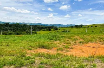 Terreno em condomínio a venda no borda do lago no borda da mata em caçapava