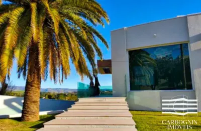 Sobrado em condomínio a Venda e Locação no Santa Helena em Caçapava