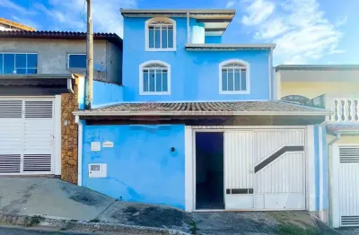 Casa com 3 quartos à venda na Rua Carnavalesco Odair Carvalho, 38, Borda da Mata, Caçapava