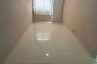 Casa de condomínio super bem localizada, com vaga de garagem