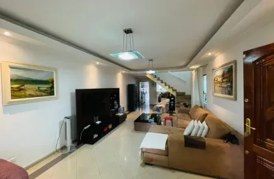 Casa à venda na Rua Belchior de Ordas, 400, Vila Leonor, São Paulo