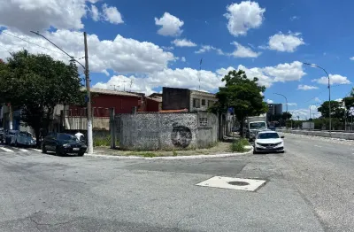 Excelente terreno de esquina com 180 metros quadrados