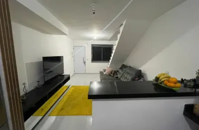 Condomínio pq. das cerejeiras sobrado com 2 quartos, 2 banheiros,  1 vaga