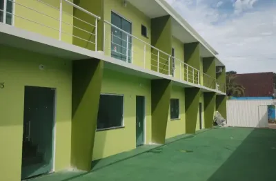 Alugo casas no bosque das palmas com 2 quartos sendo 1 suite na ponta negra