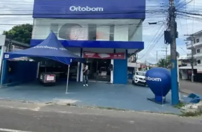 Lindo prédio comercial, de esquina entre as avenidas silves e adalberto vale, região centro sul de manaus, imóvel disponível para locação comercial.