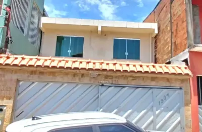 Casa com 3 quartos sendo 2 semi suites à venda – praça 14 de janeiro | manaus