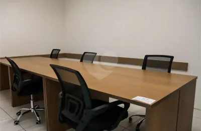 Sala comercial para alugar na Rua São Teodoro, 1410, Itaquera, São Paulo