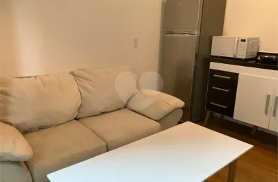 Apartamento com 1 quarto para alugar na Rua Alves Guimarães, 1380, Vila Madalena, São Paulo