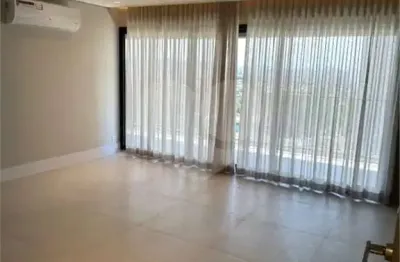 Apartamento com 3 quartos para alugar na Rua Oscar Freire, 2295, Pinheiros, São Paulo
