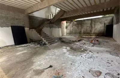 Prédio para alugar na Rua Emília Marengo, 1228, Mooca, São Paulo