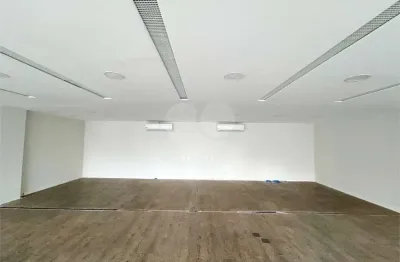 Casa comercial à venda na Rua Luís Coelho, 338, Bela Vista, São Paulo