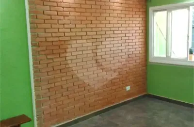 Casa comercial à venda na Rua Guapironga, 46, Itaquera, São Paulo