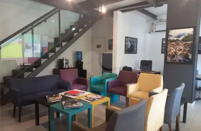 Loja 144m², 3 andares para locação na vila gomes cardim